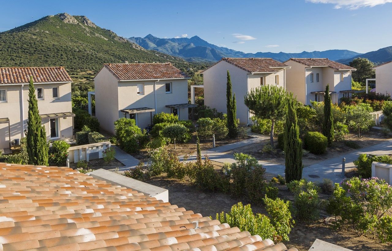 logement neuf extérieur Les Villas de Bel Godère - Belgodère